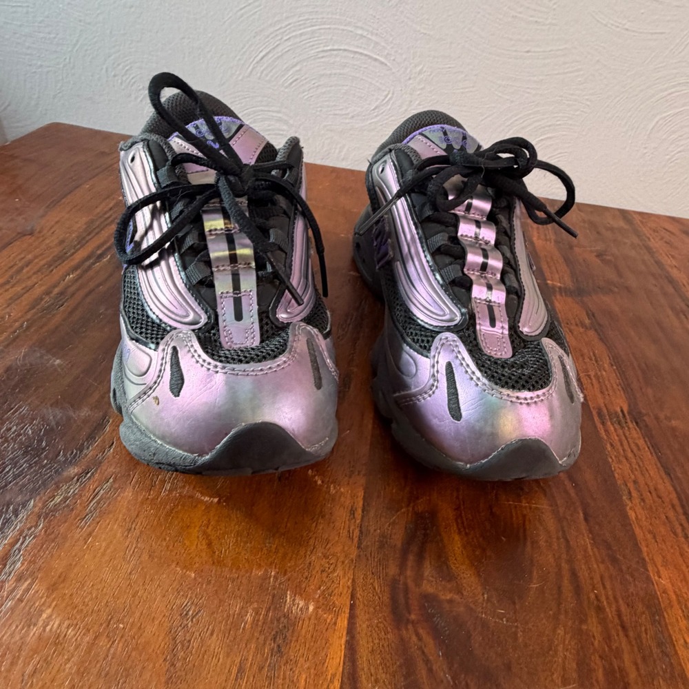 New Balance 1000 Girls Iridescent Purple Black Sneakers P1000CZ Size 3Y